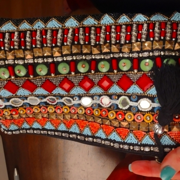 NWOT Large Jeweled Wristlet - Picture 7 of 9